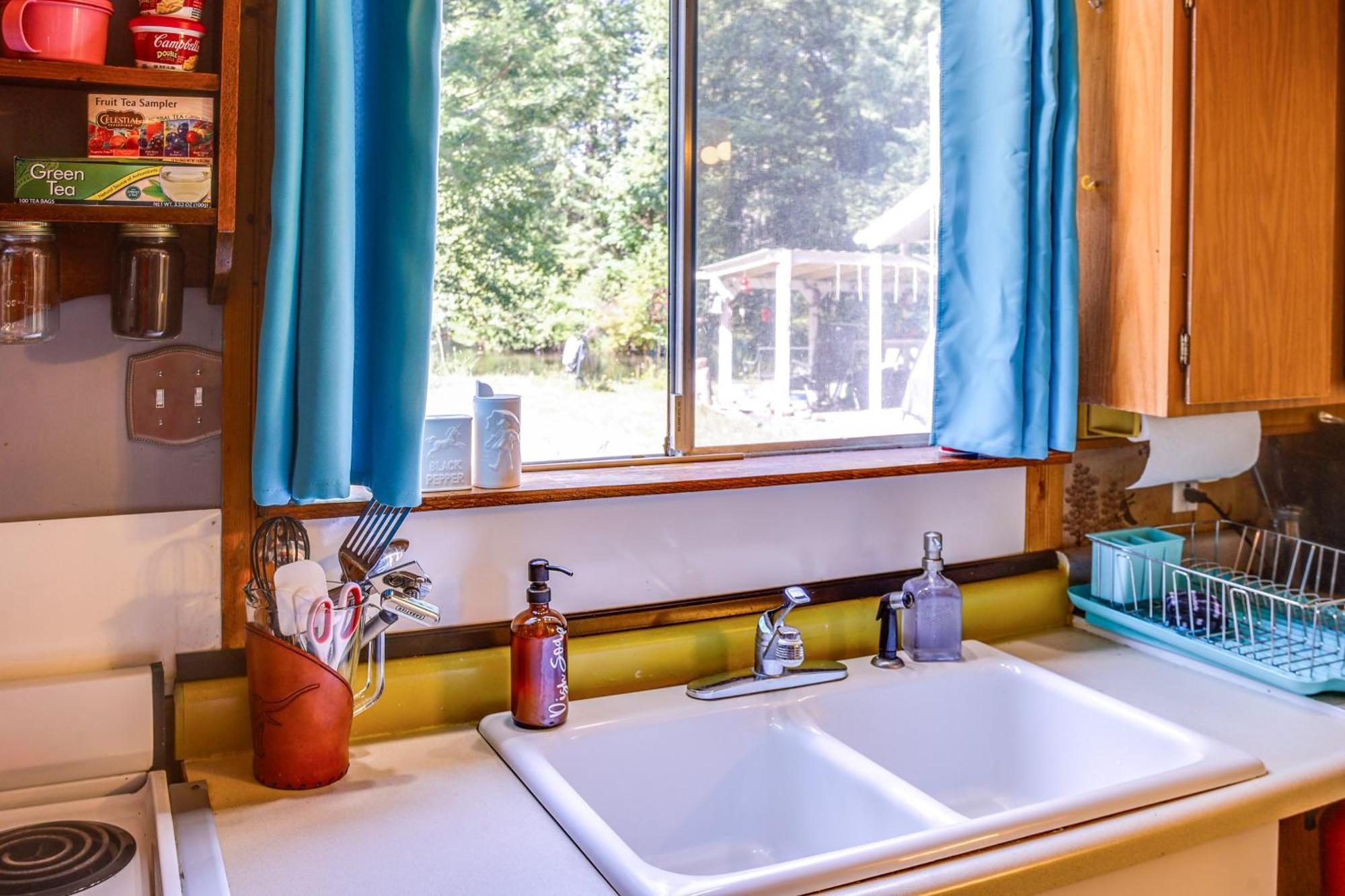 Quaint Ashford Studio Stay 5 Mi To Mt Rainier! Exterior photo